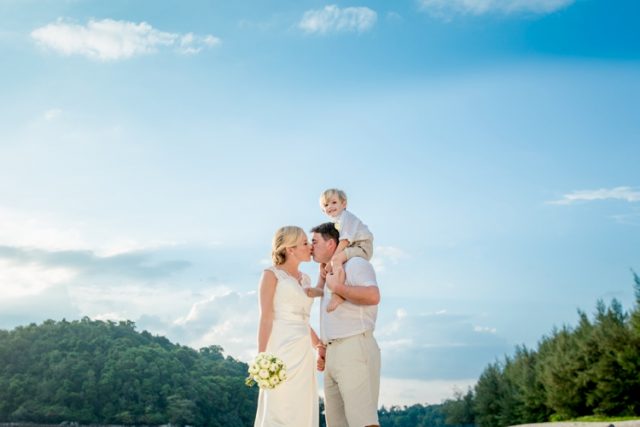 wedding Phuket gorgeous kiss